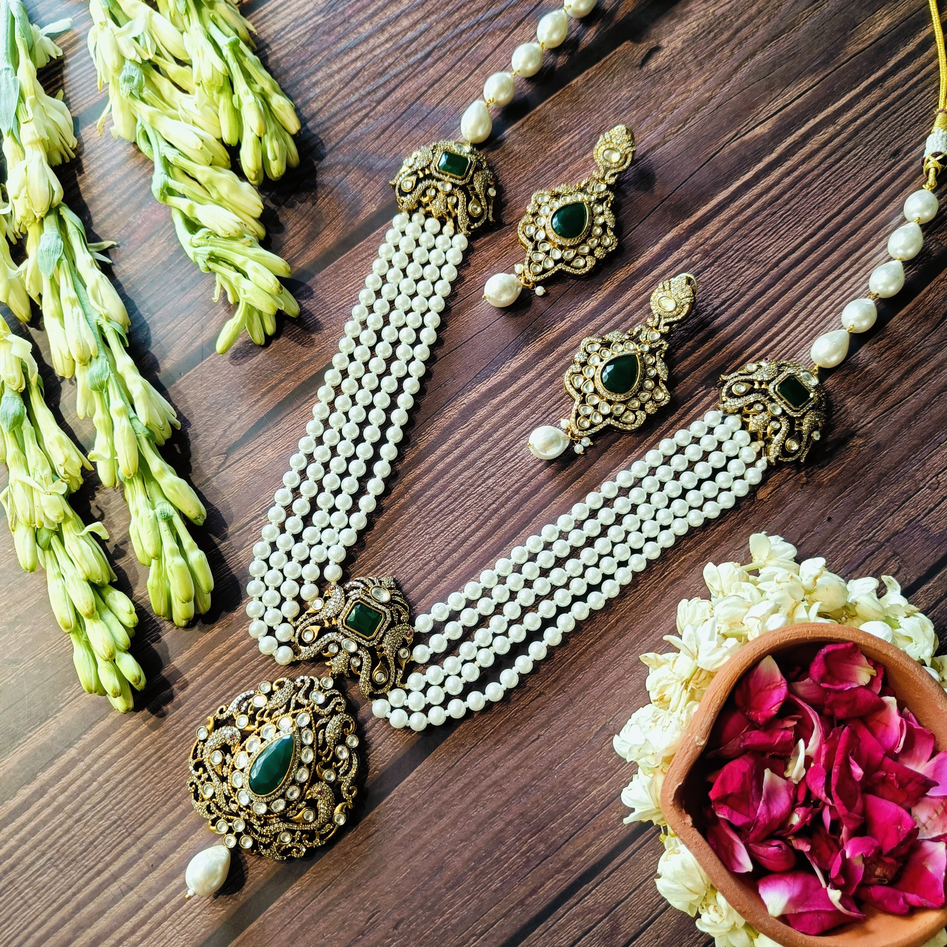 Nayaab Ranisa Long Neckpiece