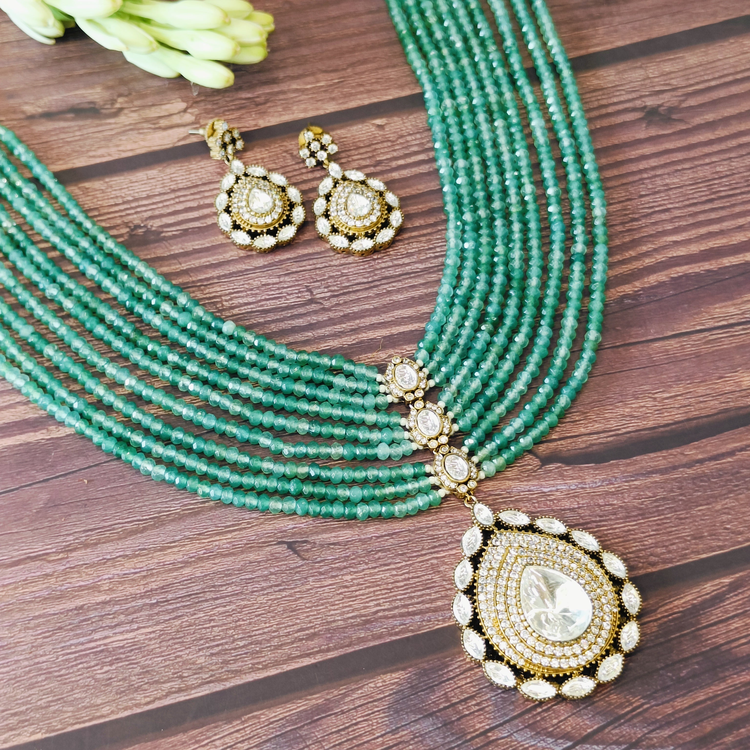 Nayaab Romy Neckpiece