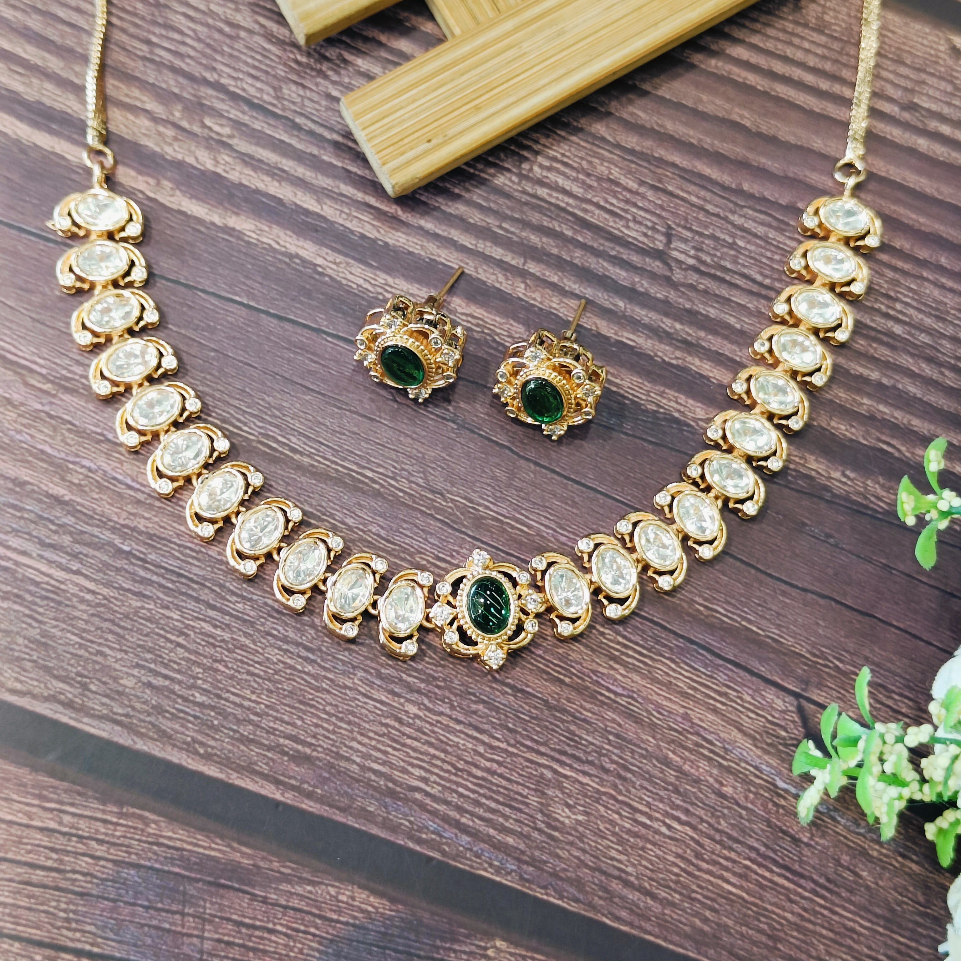 Nayaab Aarna neckpiece