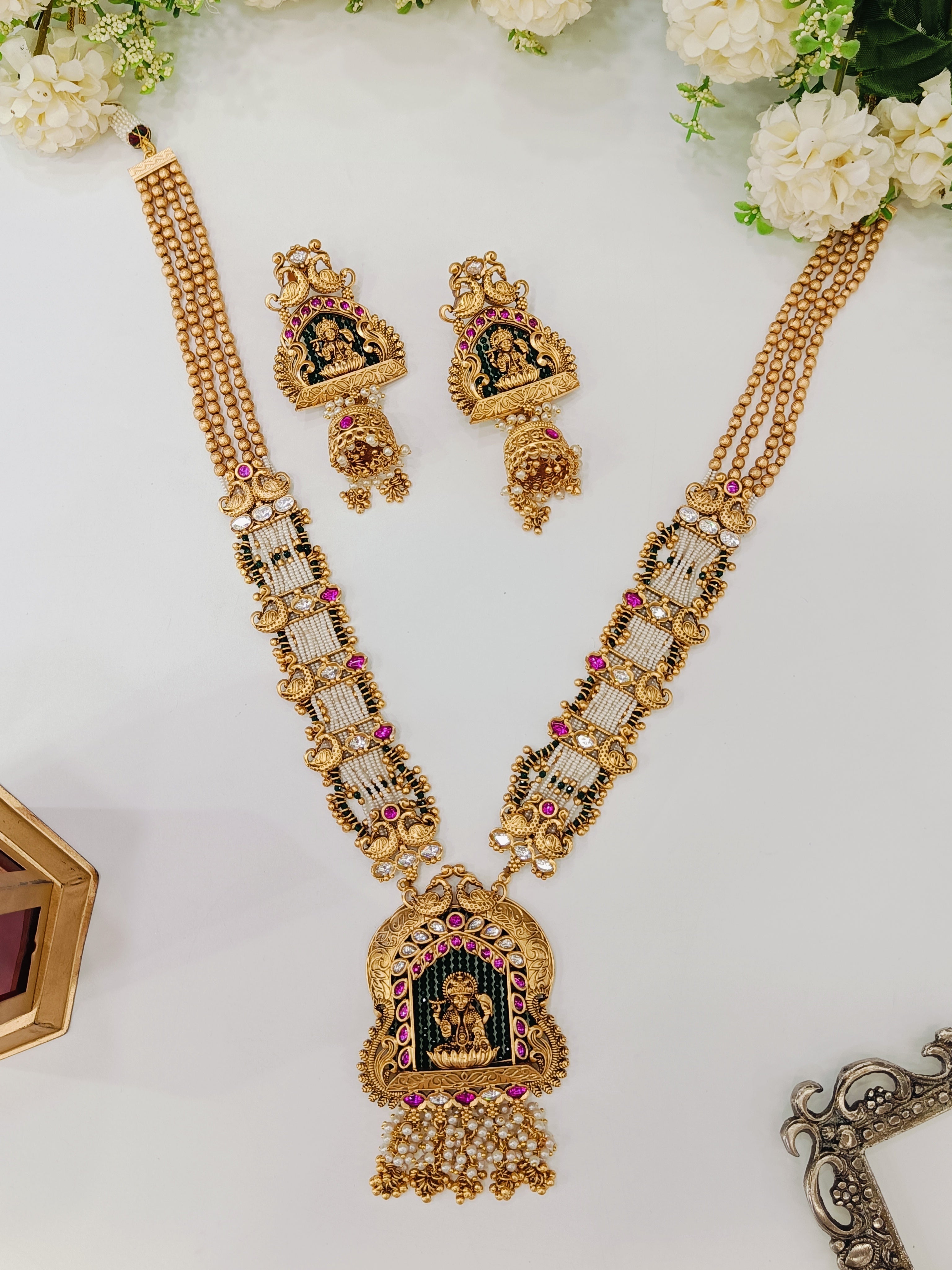 Nayaab Goddess Long Neckpiece