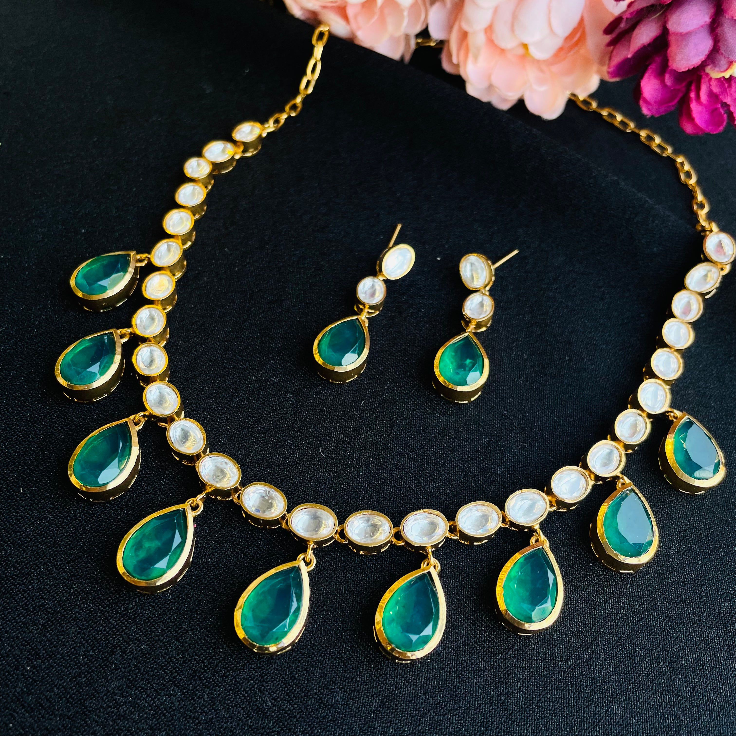 Nayaab Arushi Neckpiece