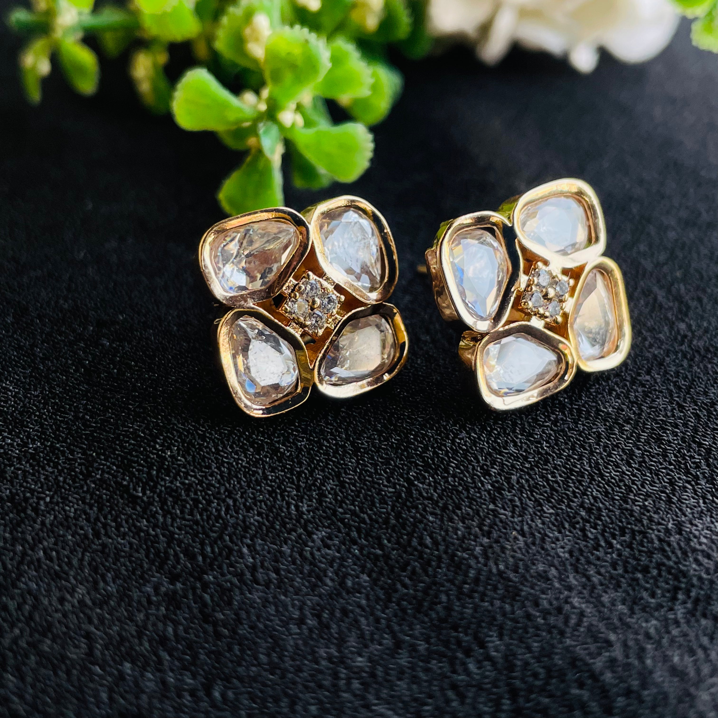 Nayaab vedika polki studs
