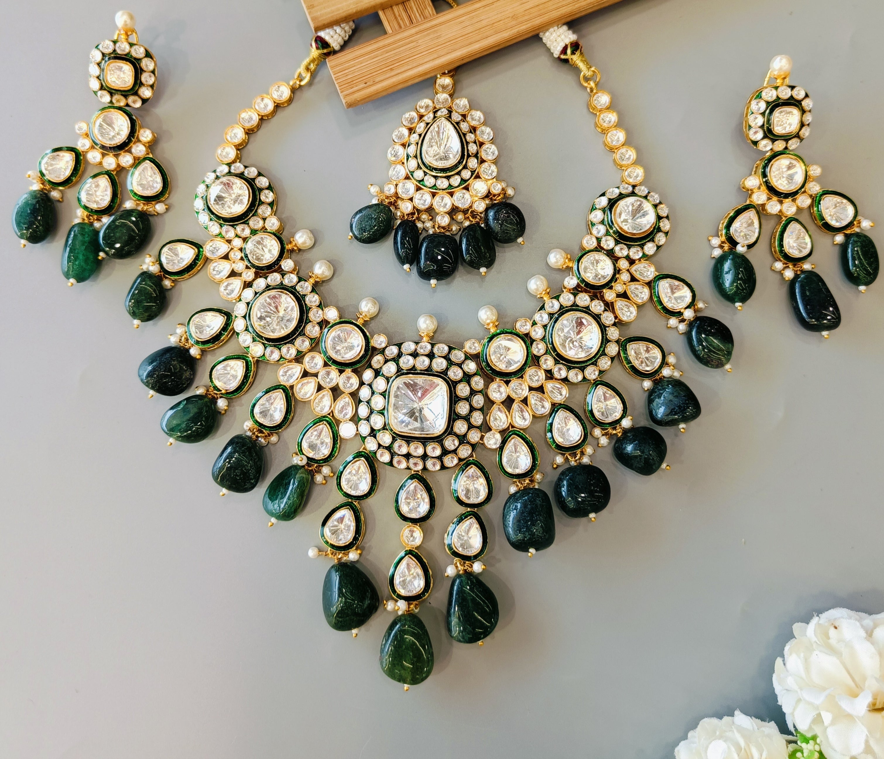 Nayaab noorani polki neckpiece