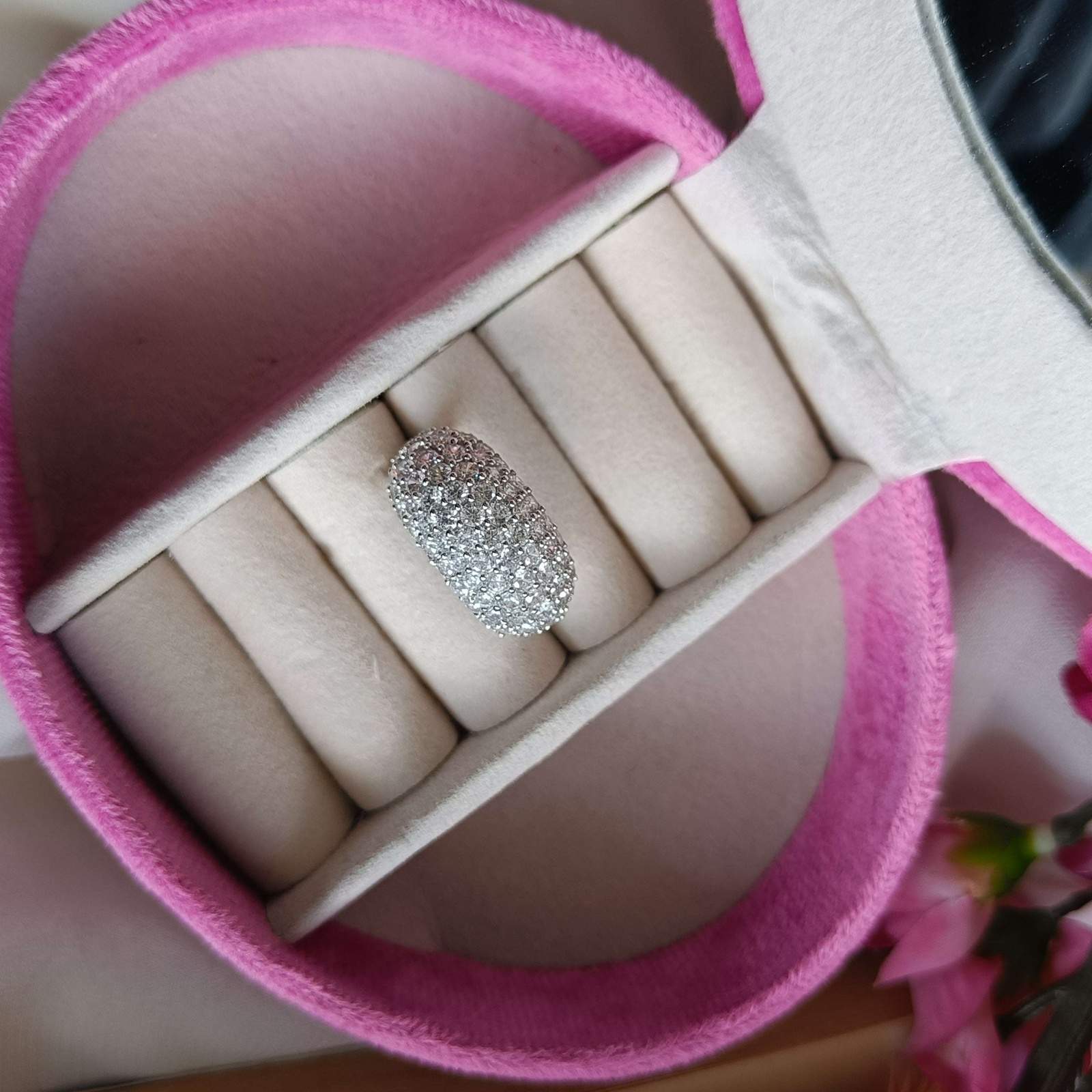 Vs sterling silver cocktail ring 095 Velvet box by Shweta