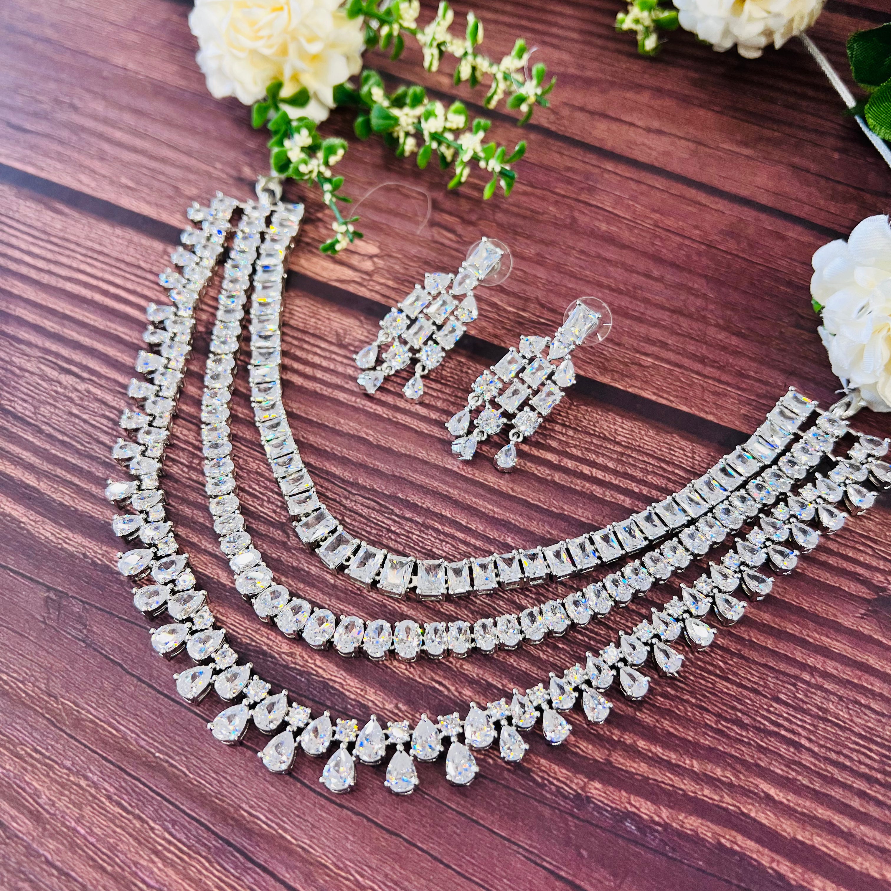 Ad radhika neckpiece