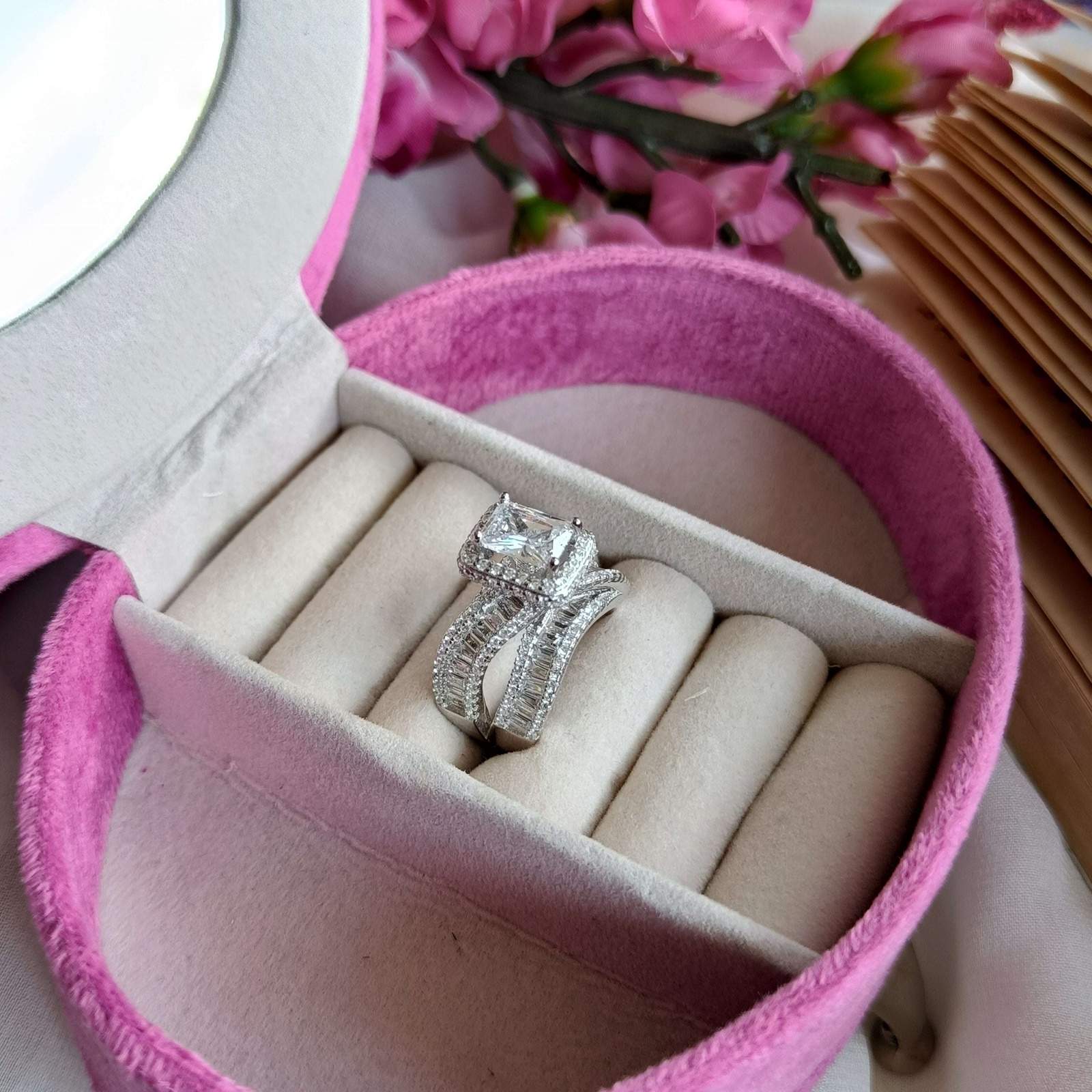 Vs sterling silver cocktail ring 091 Velvet box by Shweta