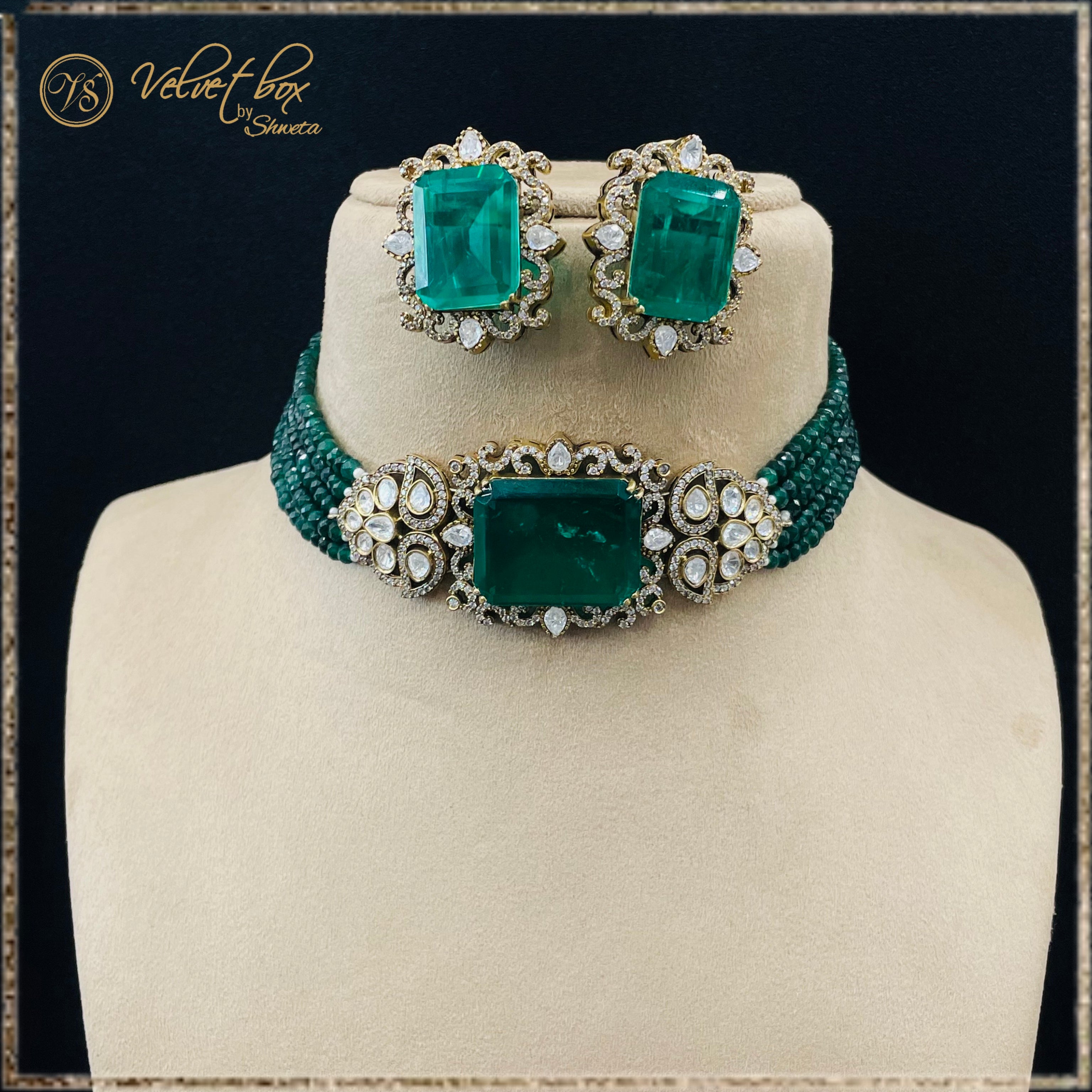 Nayaab Ruhani Choker