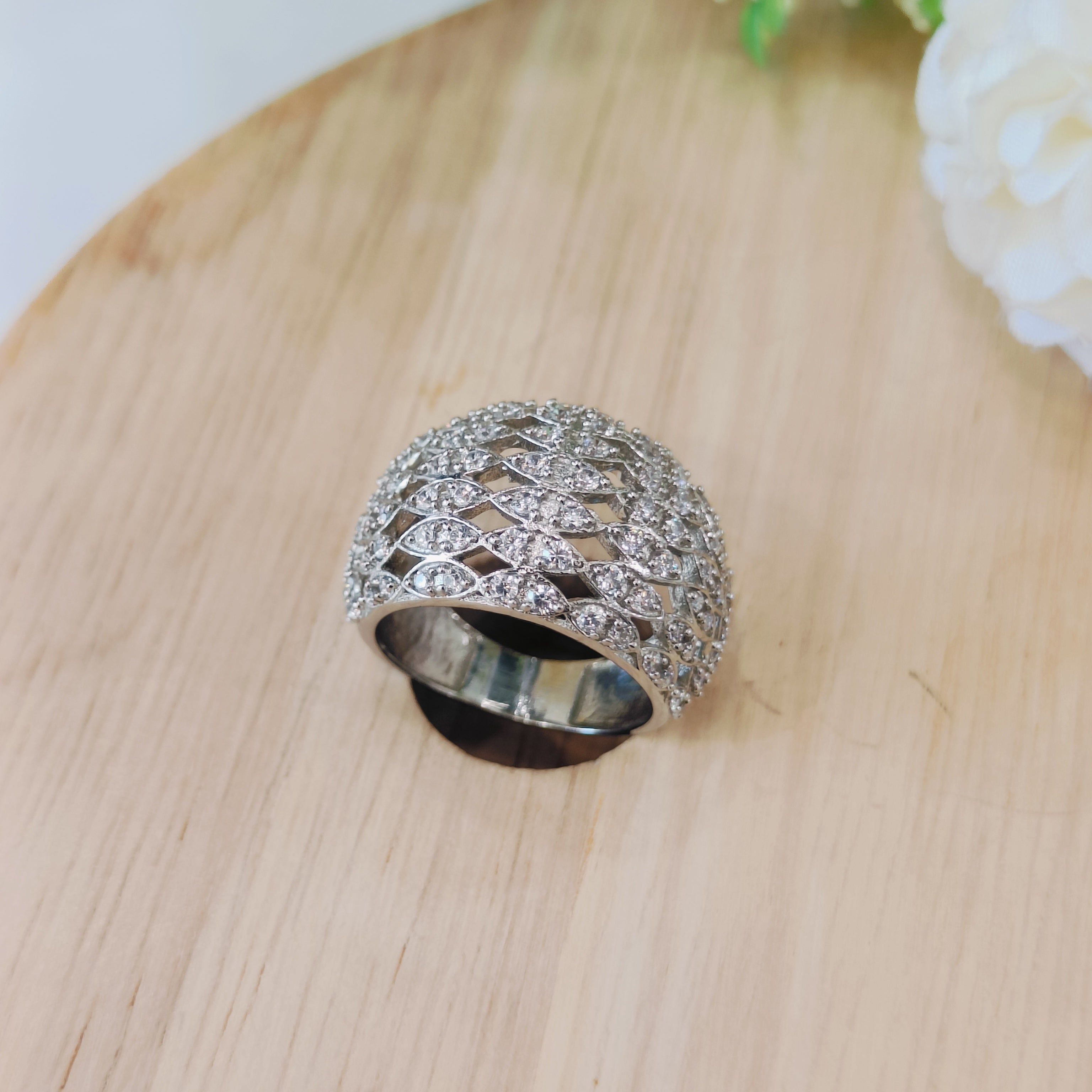Vs sterling silver cocktail ring 173 7g