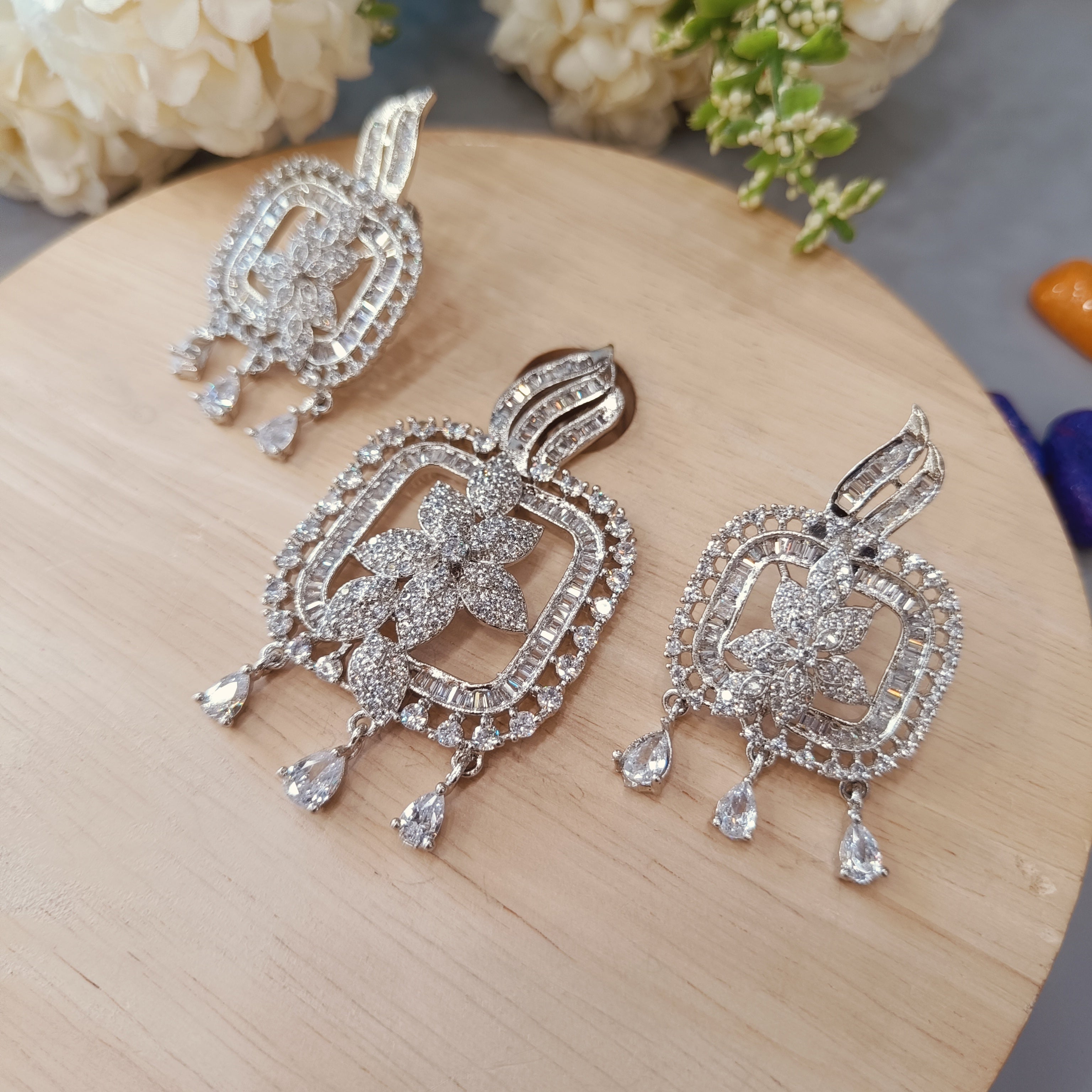 Ad hania pendant set