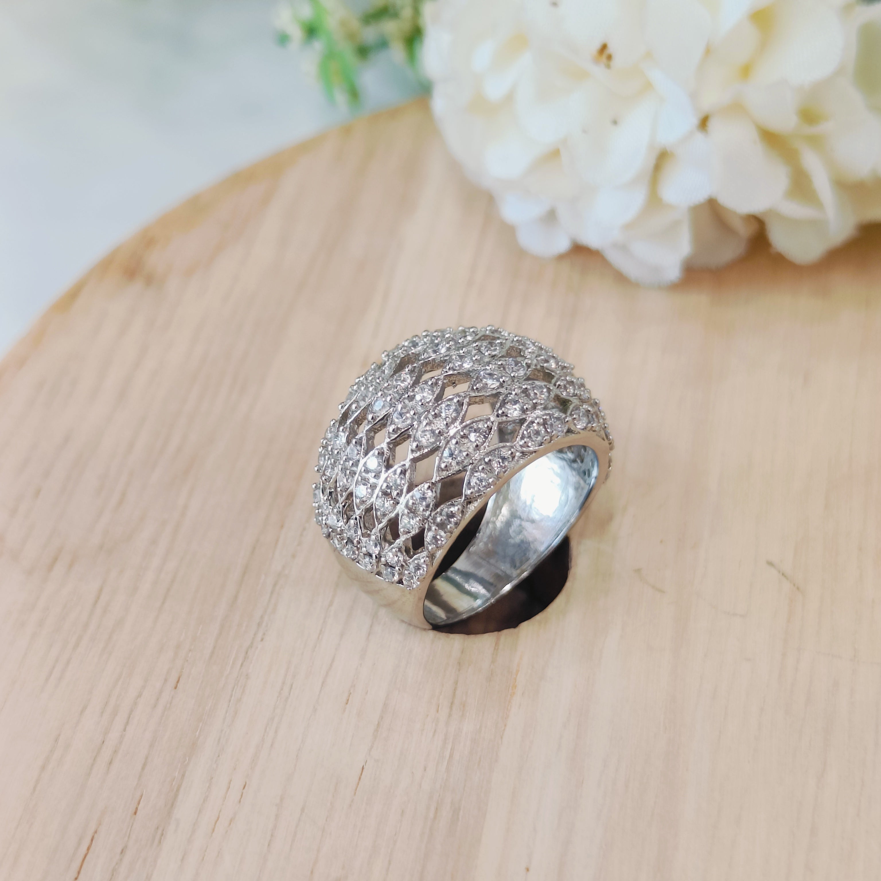 Vs sterling silver cocktail ring 173 7g