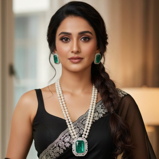 Tanya pearl neckpiece