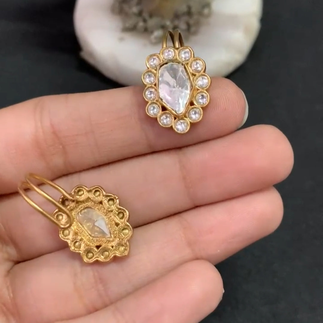 Nayaab bani bugadi/ earclip