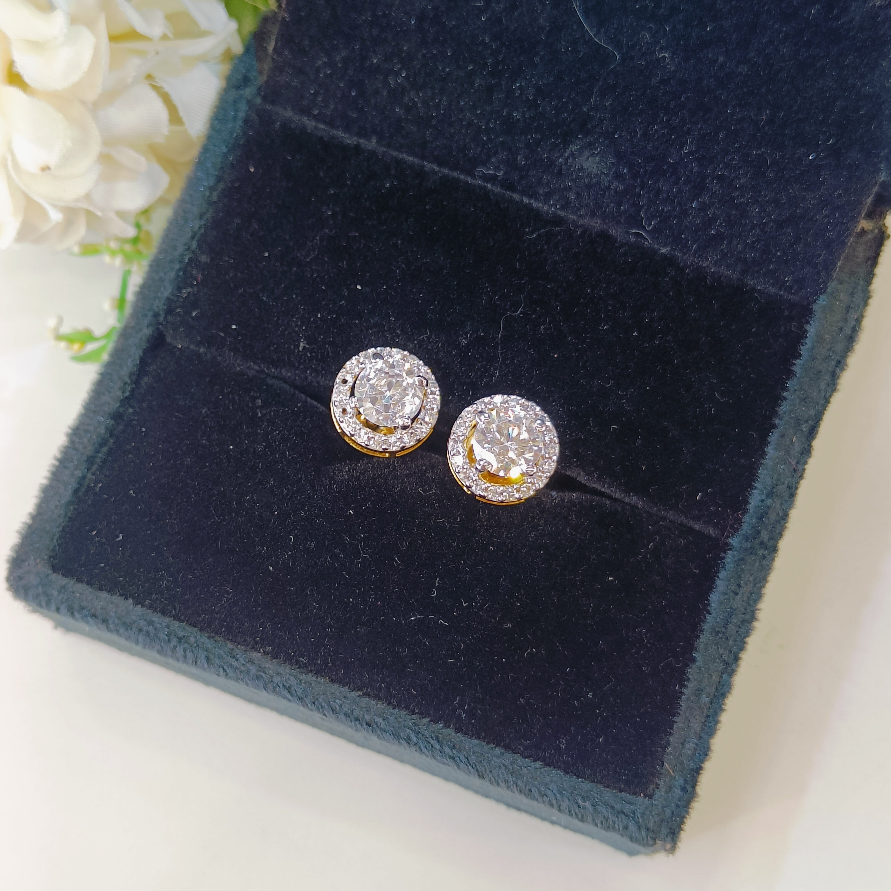 Vs sterling silver studs 181