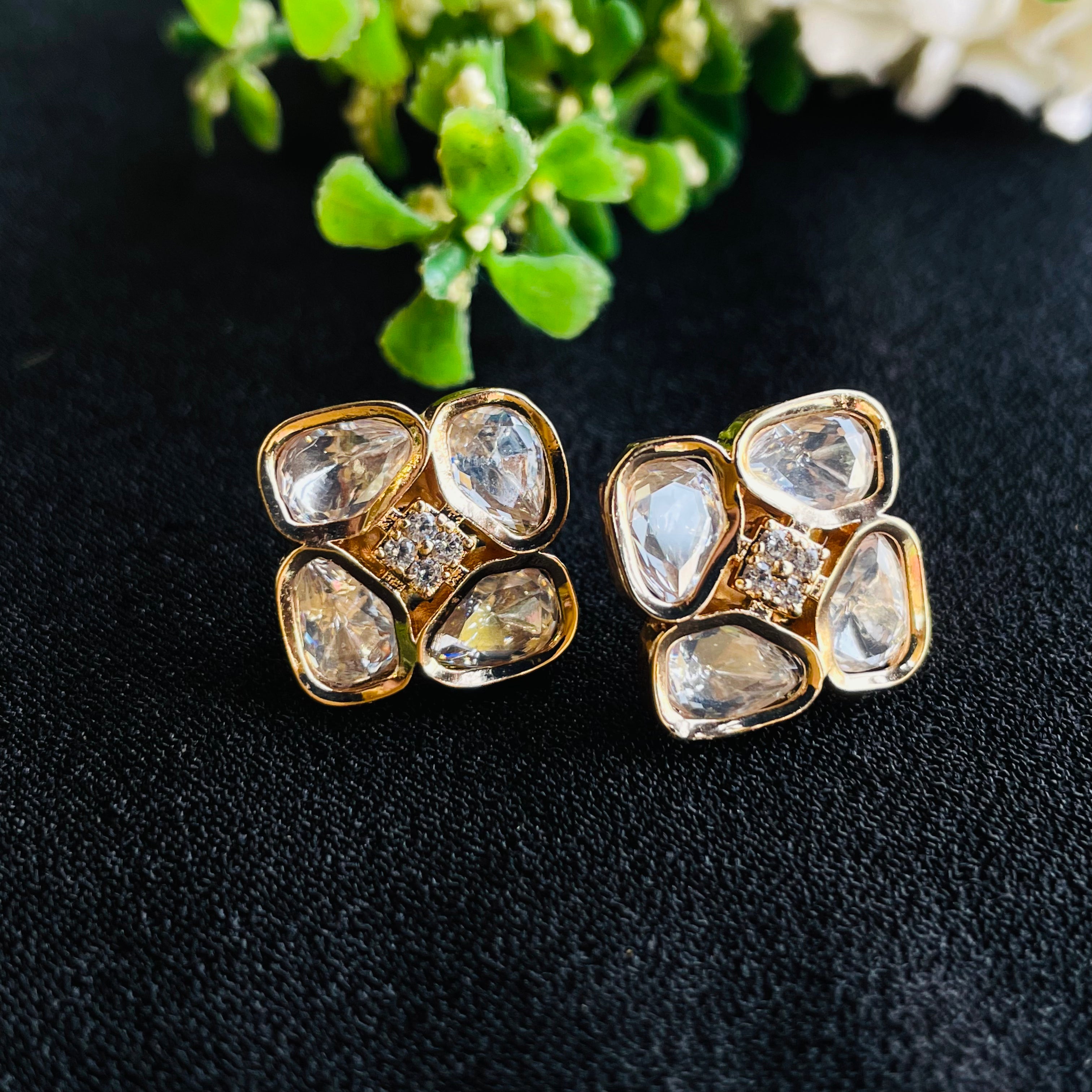 Nayaab vedika polki studs