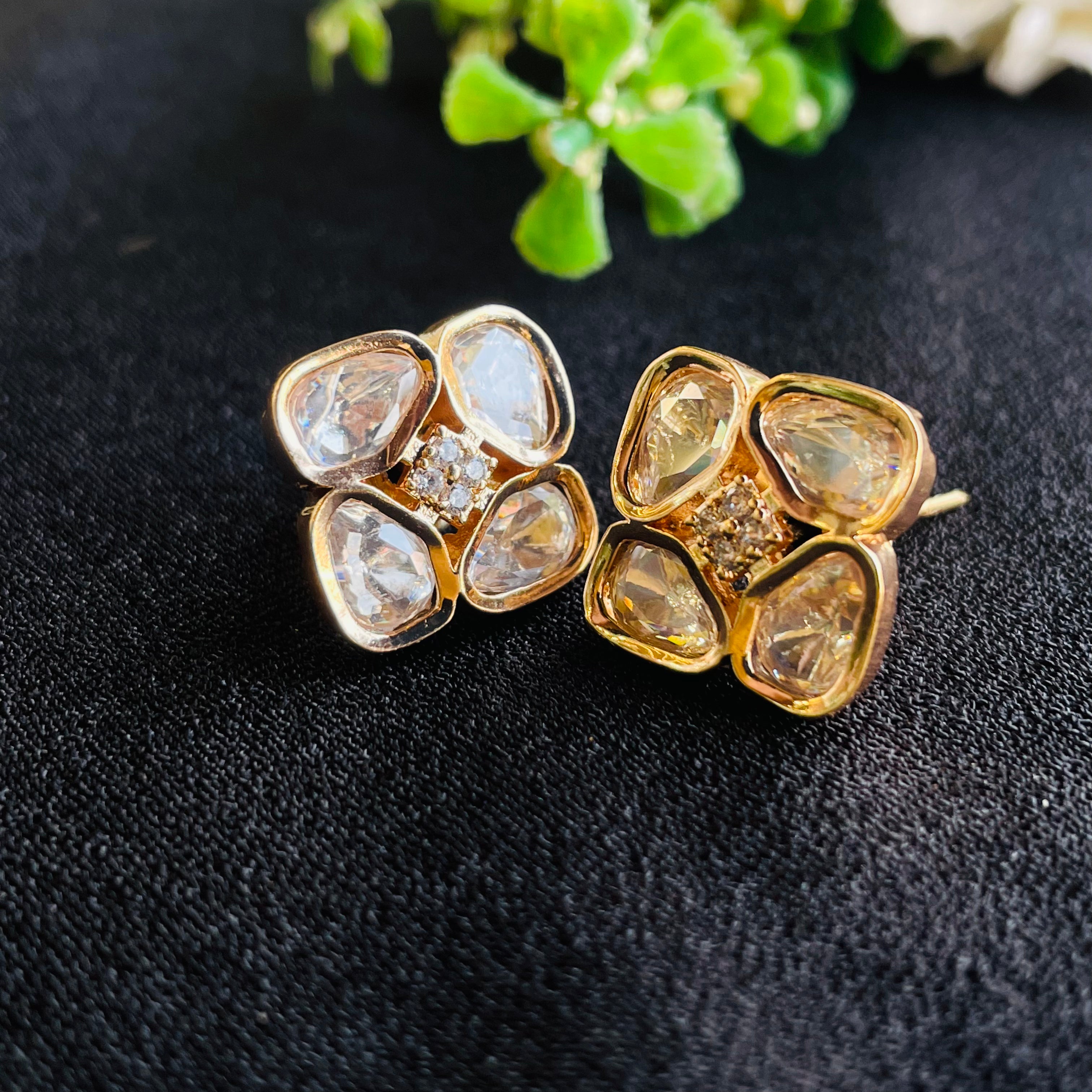 Nayaab vedika polki studs