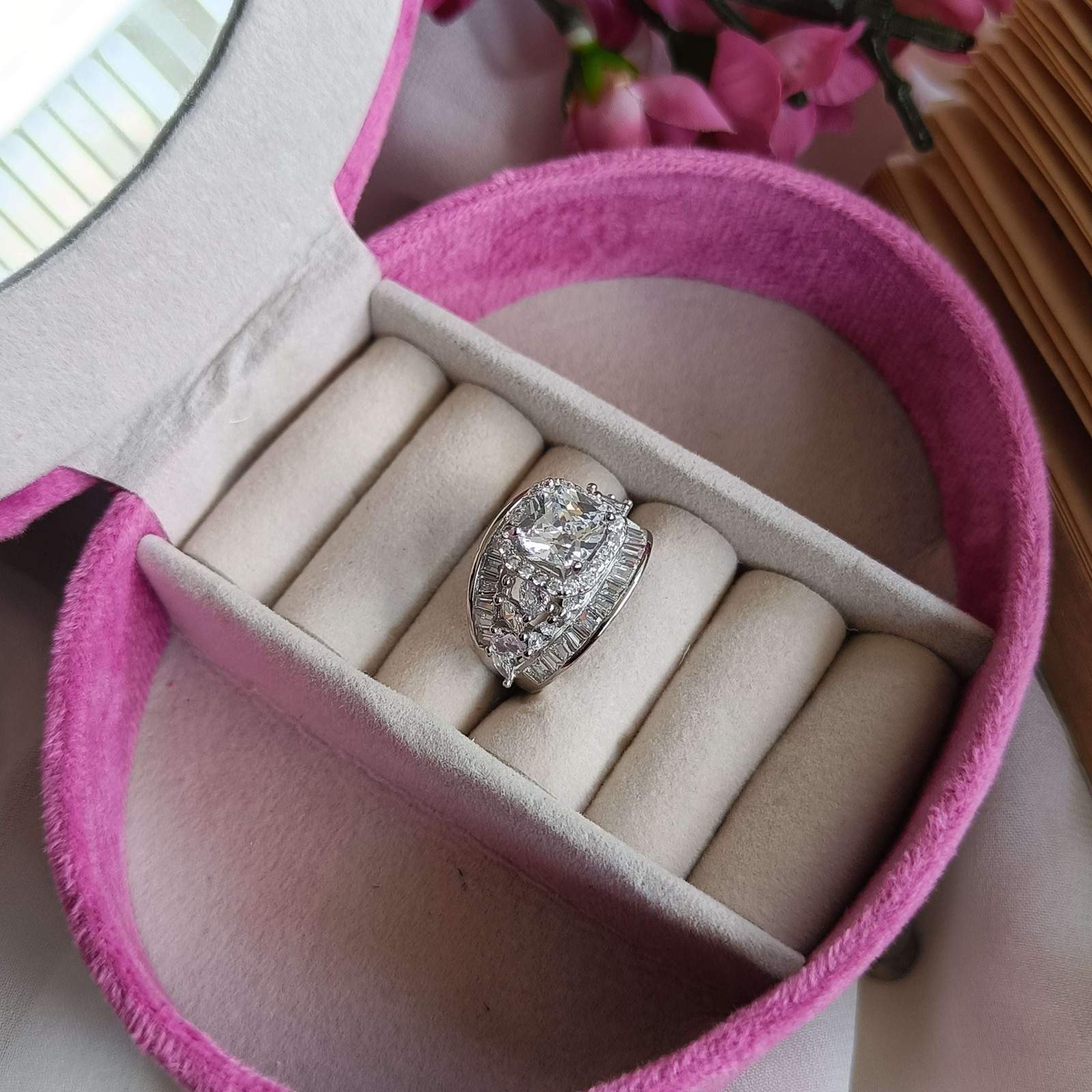 Vs sterling silver cocktail ring 097 Velvet box by Shweta