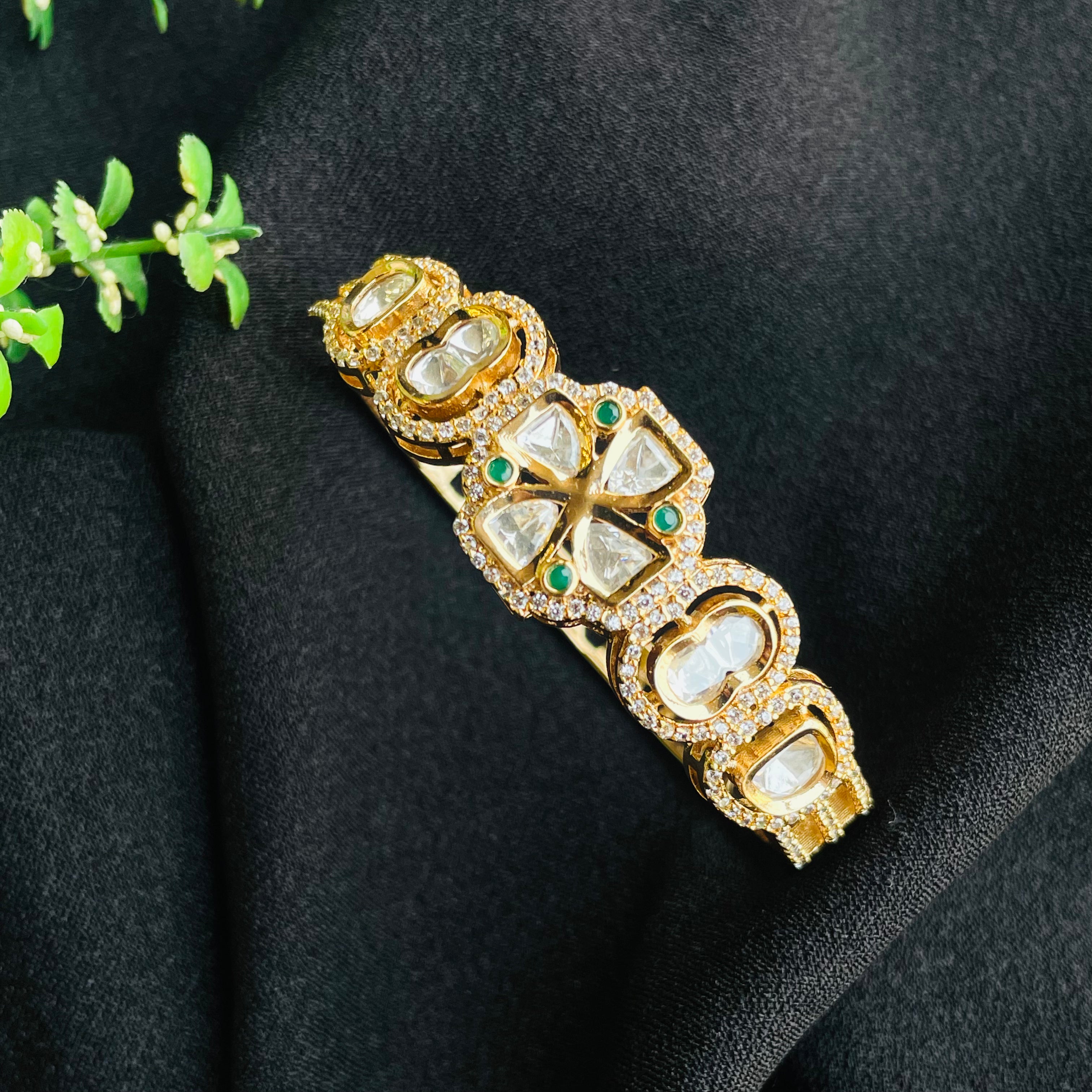 Nayaab brinda bracelet