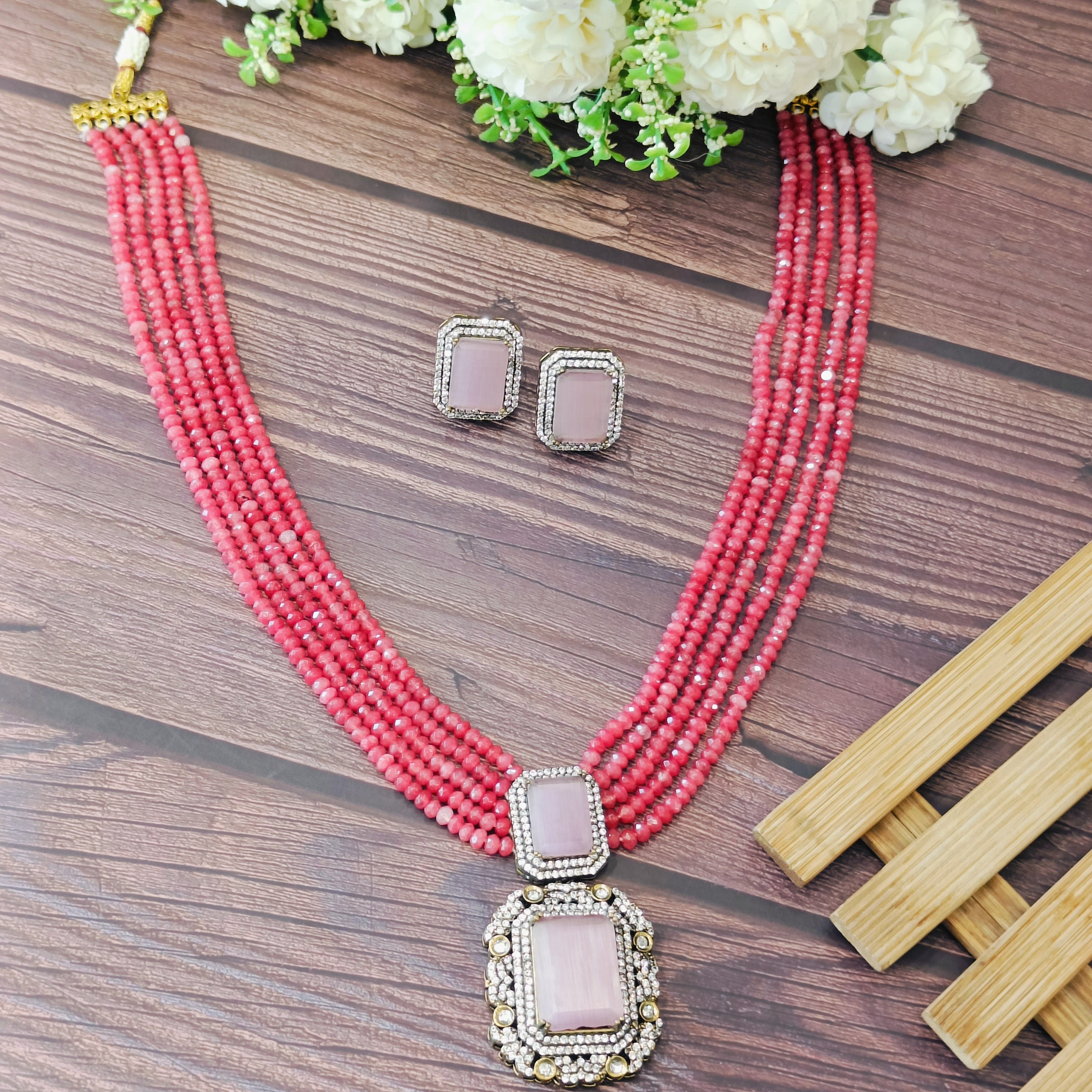 Nayaab leena Neckpiece-peach