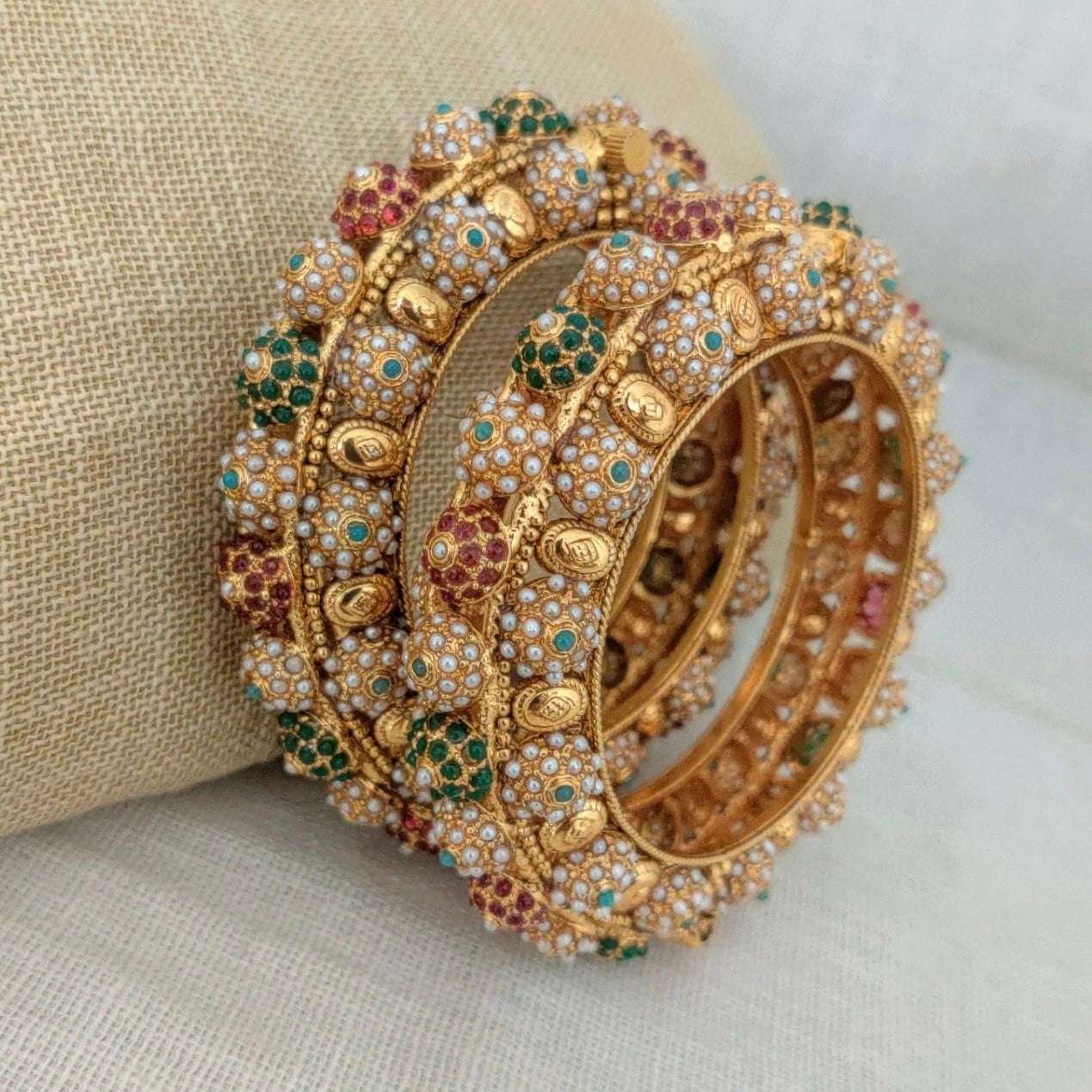 Payal’s Baraat Bangles Velvet box by Shweta